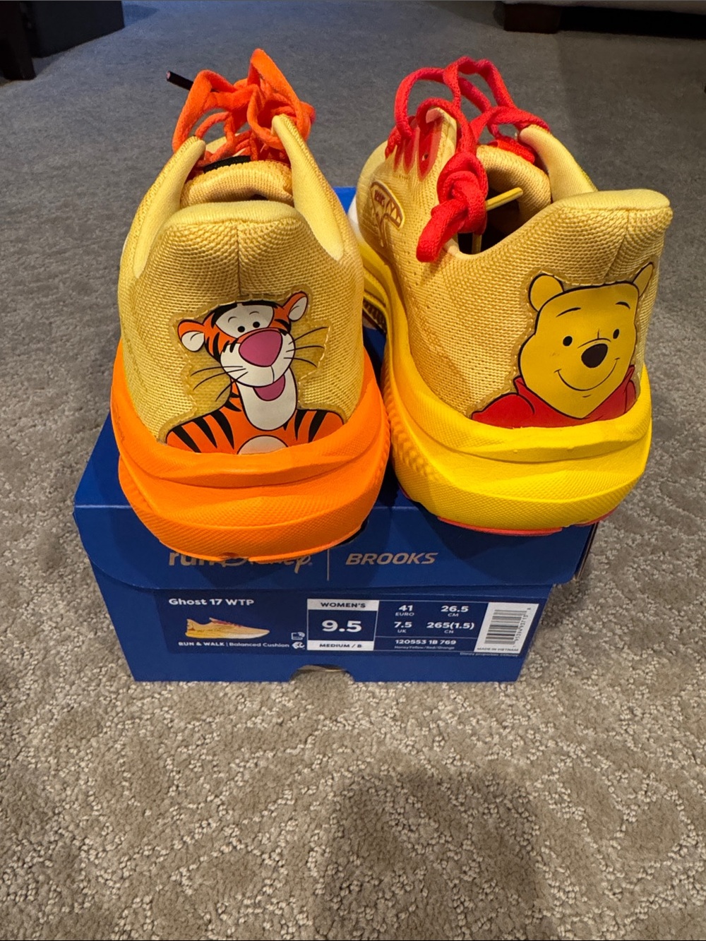 Brooks NIB Run Disney Winnie the Pooh & Tigger Sneakers